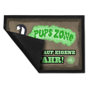 Pups Zone Betreten auf eigene Gefahr Fußmatte mit süßem Comic-Stinktier