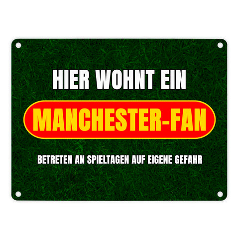 Hier wohnt ein Manchester-Fan Metallschild in 15x20 cm mit Rasenmotiv