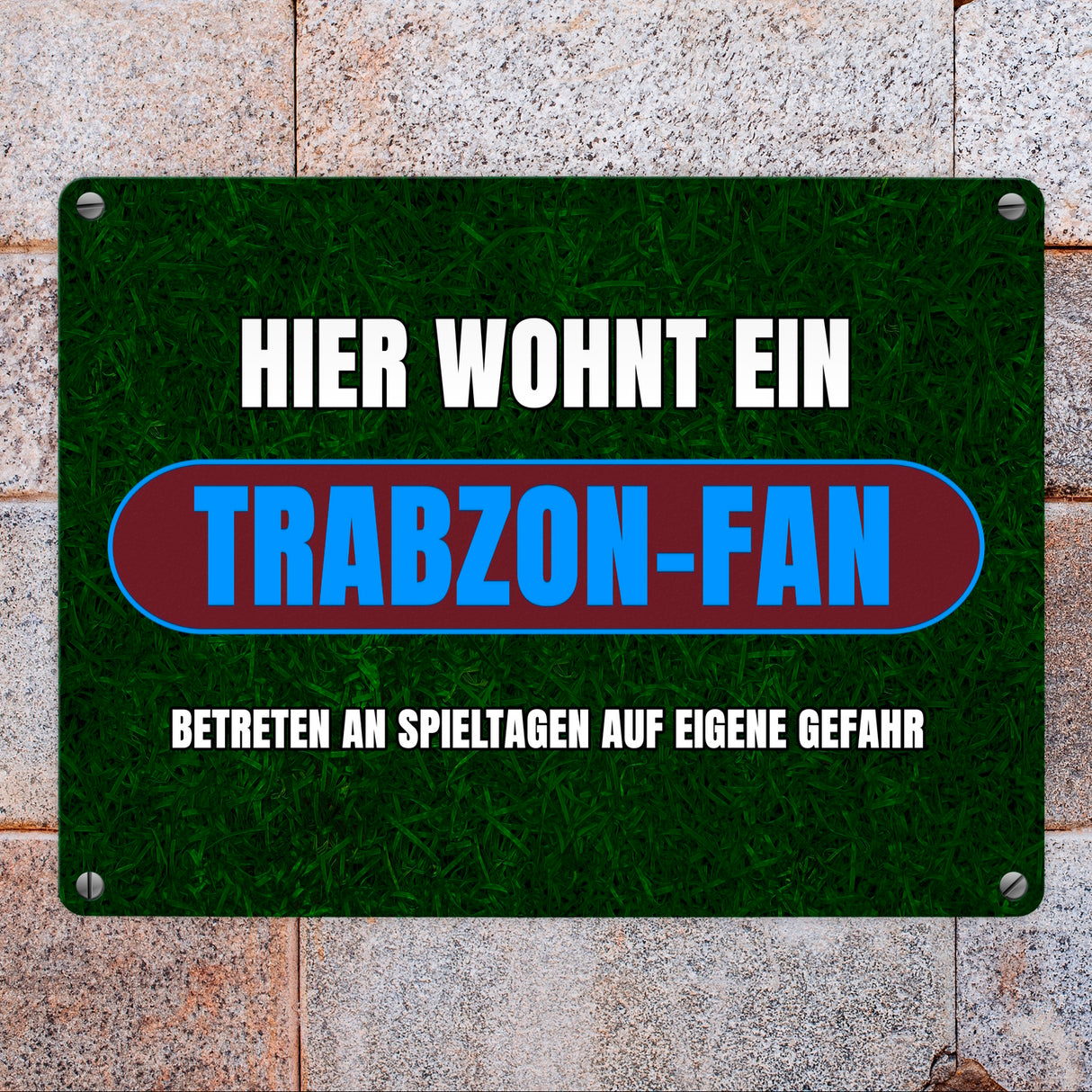 Hier wohnt ein Trabzon-Fan Metallschild in 15x20 cm mit Rasenmotiv