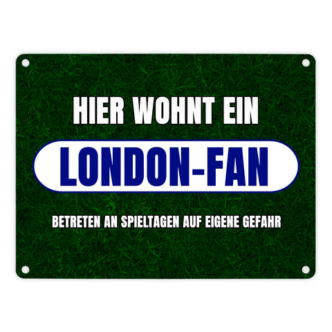 Hier wohnt ein London-Fan Metallschild in 15x20 cm mit Rasenmotiv