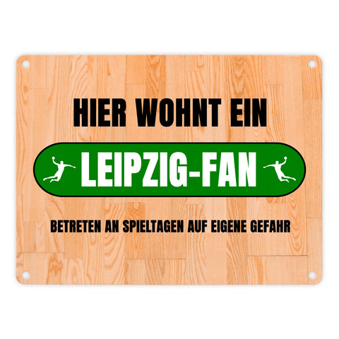Hier wohnt ein Leipzig-Fan Metallschild in 15x20 cm mit Turnhallenboden Motiv