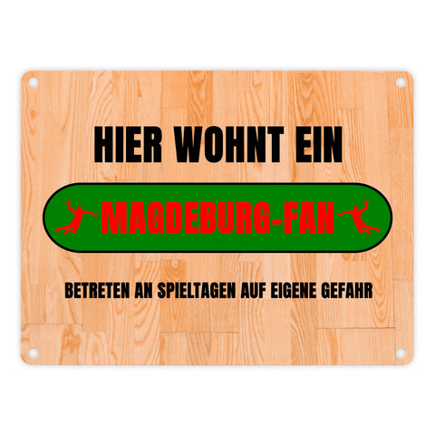 Hier wohnt ein Magdeburg-Fan Metallschild in 15x20 cm mit Turnhallenboden Motiv