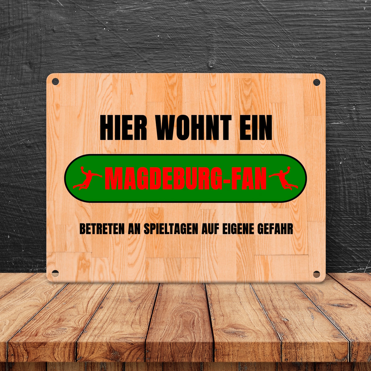 Hier wohnt ein Magdeburg-Fan Metallschild in 15x20 cm mit Turnhallenboden Motiv