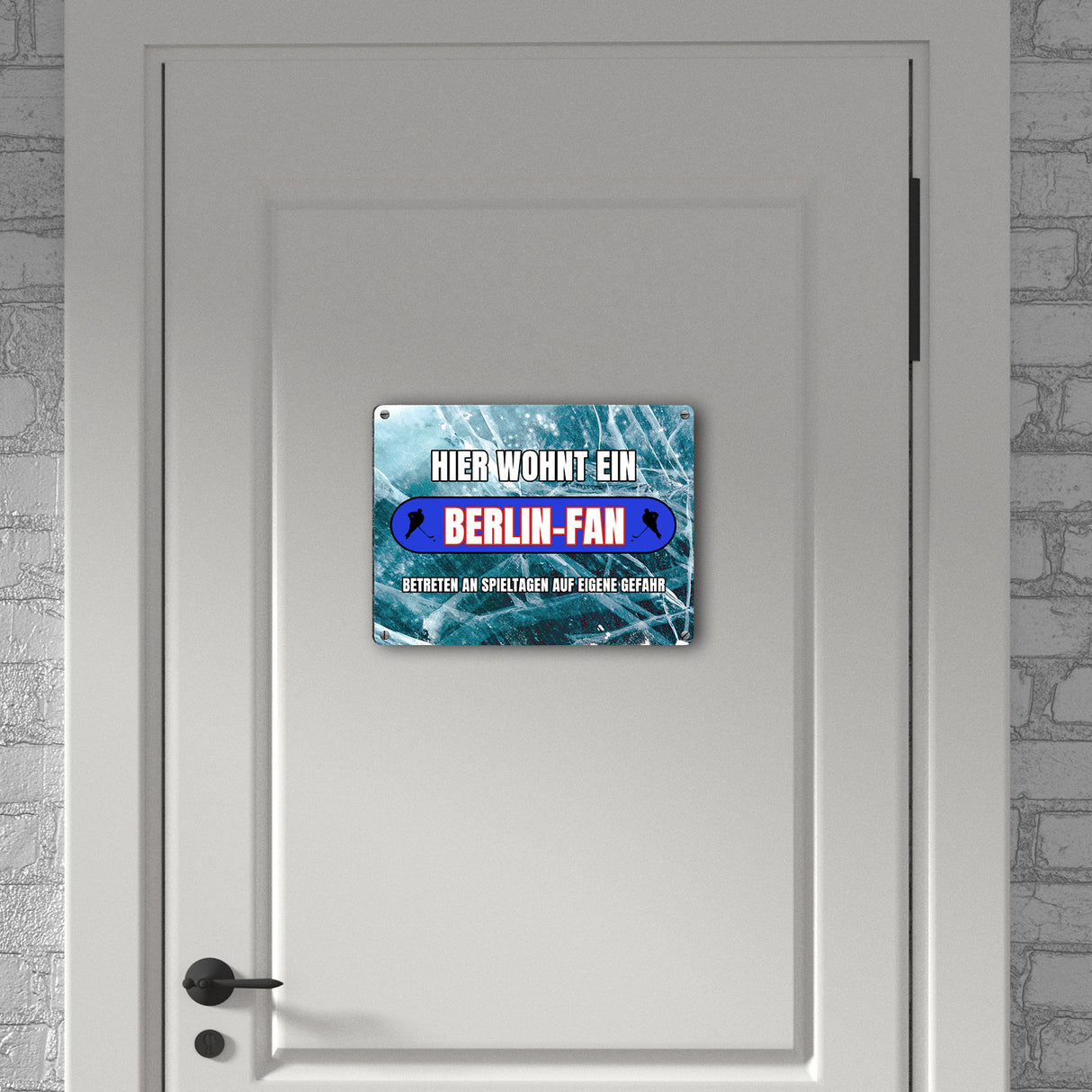Hier wohnt ein Berlin-Fan Metallschild in 15x20 cm mit Eishallen Boden-Motiv