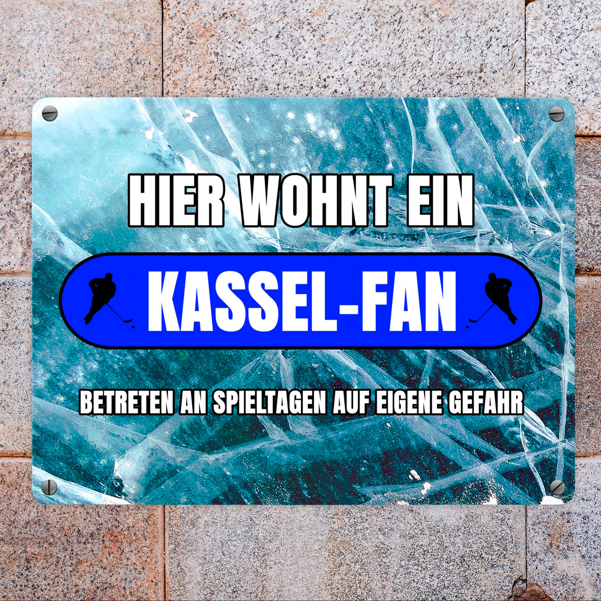 Hier wohnt ein Kassel-Fan Metallschild in 15x20 cm mit Eishallen Boden-Motiv