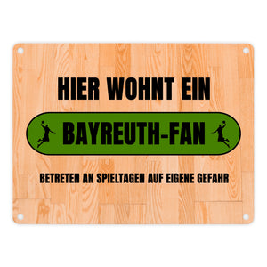 Hier wohnt ein Bayreuth-Fan Metallschild in 15x20 cm mit Turnhallenboden Motiv