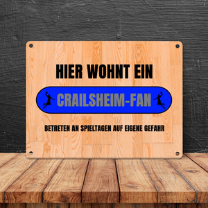 Hier wohnt ein Crailsheim-Fan Metallschild in 15x20 cm mit Turnhallenboden Motiv