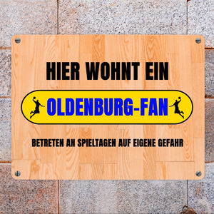 Hier wohnt ein Oldenburg-Fan Metallschild in 15x20 cm mit Turnhallenboden Motiv