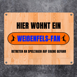 Hier wohnt eenfels-Fan Metallschild in 15x20 cm mit Turnhallenboden Motiv