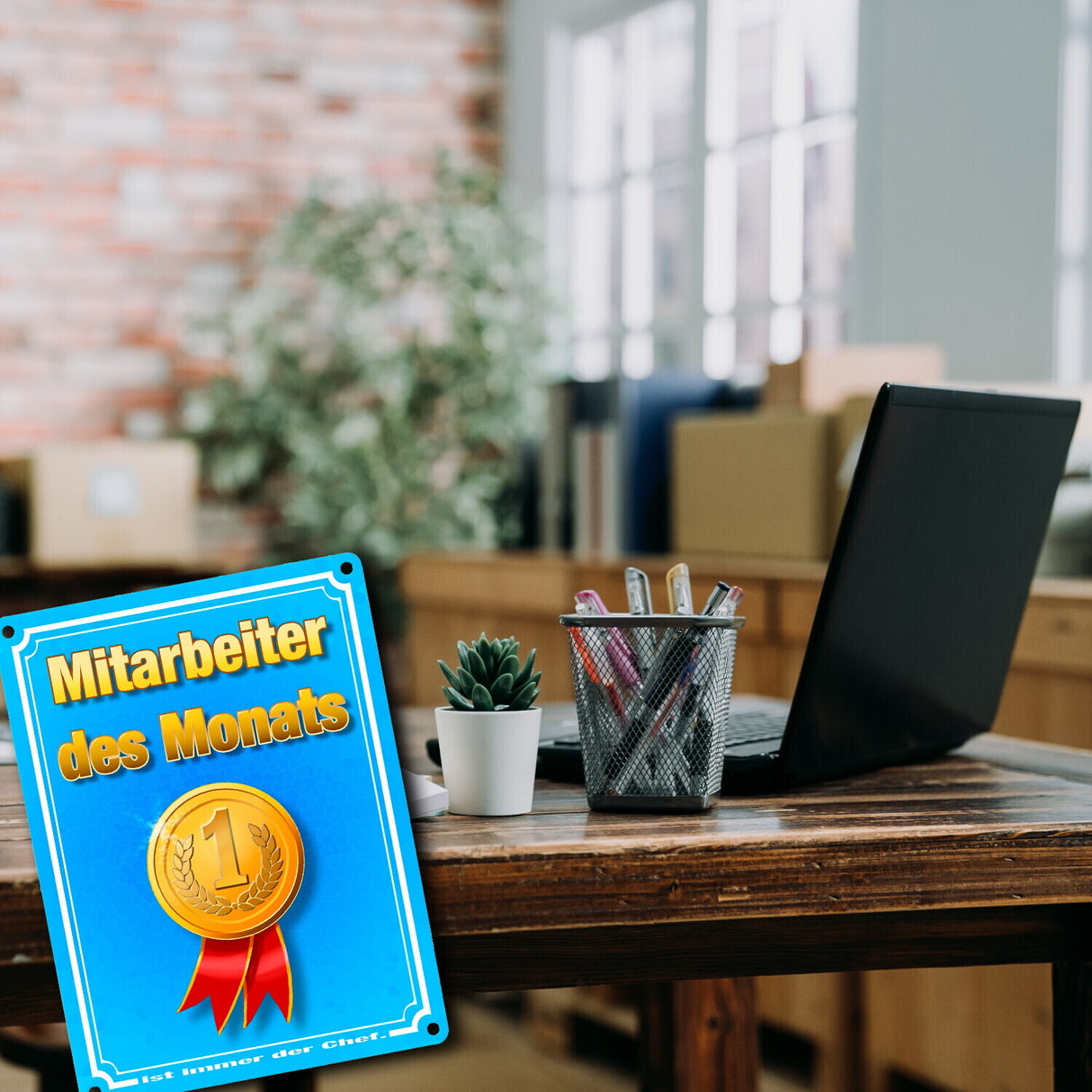 Metallschild Mitarbeiter des Monats - ist immer der Chef mit Medaille