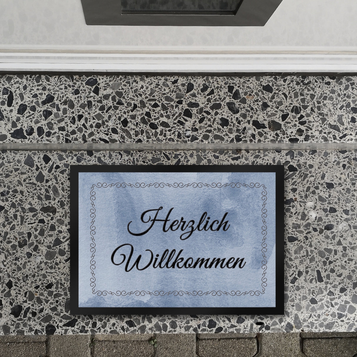 Herzlich Willkommen Fußmatte in 35x50 cm mit verschnörkeltem Rahmen