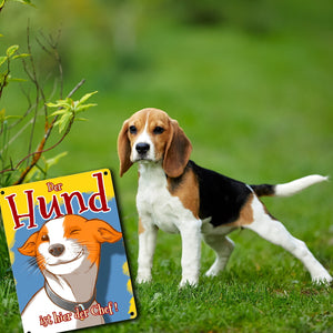 Metallschild mit süßem Hunde Motiv und Spruch - Der Hund ist hier der Chef!