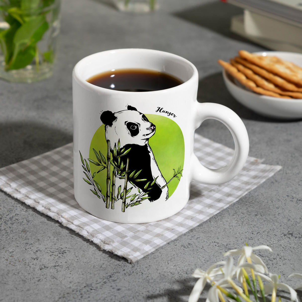 Panda mit Bambus Kaffeebecher und grün