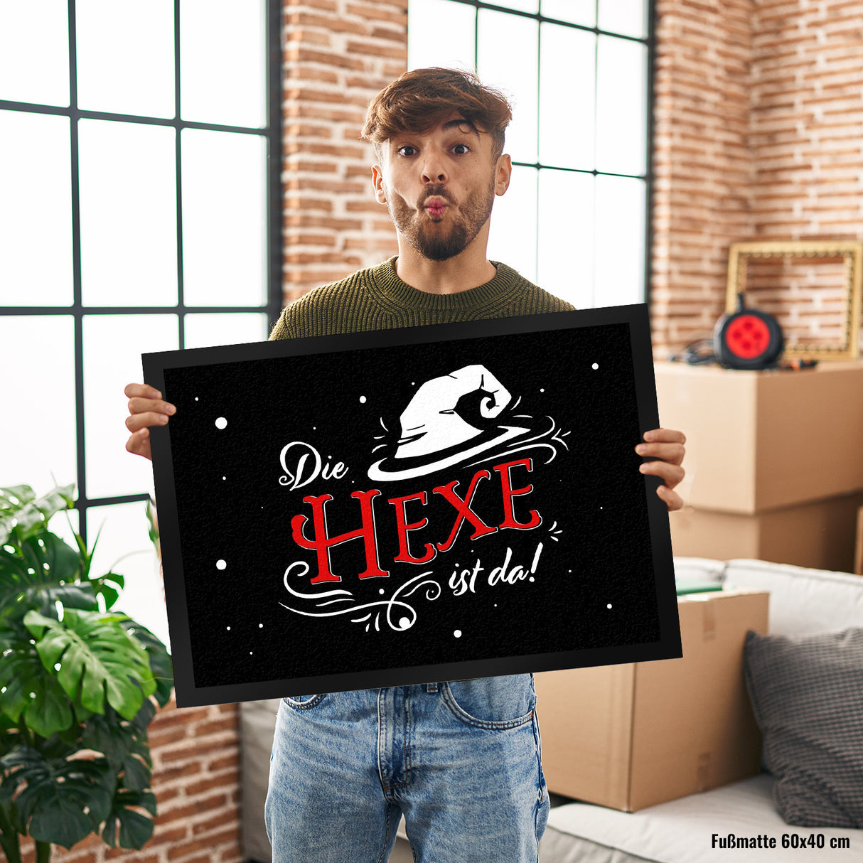 Fußmatte im Halloween Design mit lustigem Spruch und Hexenhut - Die Hexe ist da