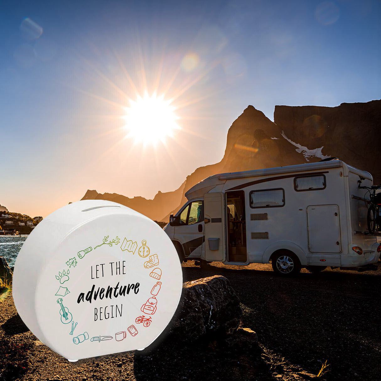 Spardose mit Campingmotiven in bunten Farben - Let the adventure begin