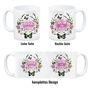 Kaffeebecher mit motivierenden Worten und Blumenrahmen mit Schmetterlingen