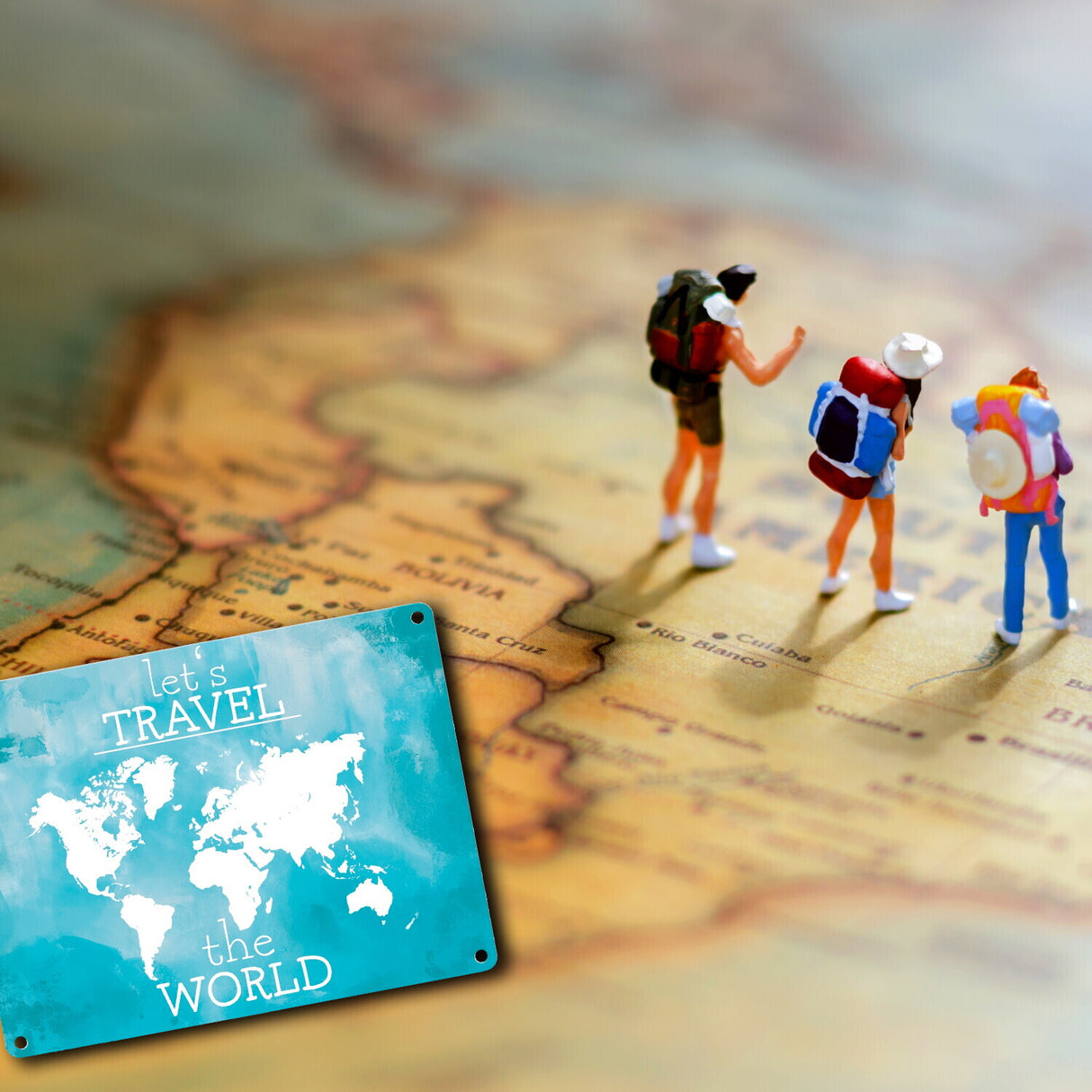 Metallschild mit Weltkarte und Spruch - let's travel the world