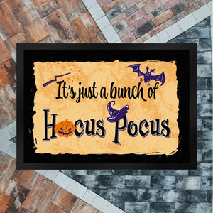 Fußmatte mit Halloween Motiv und Spruch - It's just a bunch of Hocus Pocus -