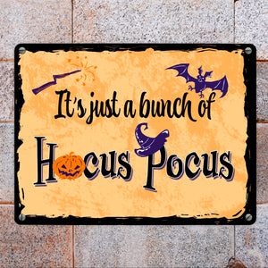 Metallschild mit Halloween Motiv und Spruch - It's just a bunch of Hocus Pocus -