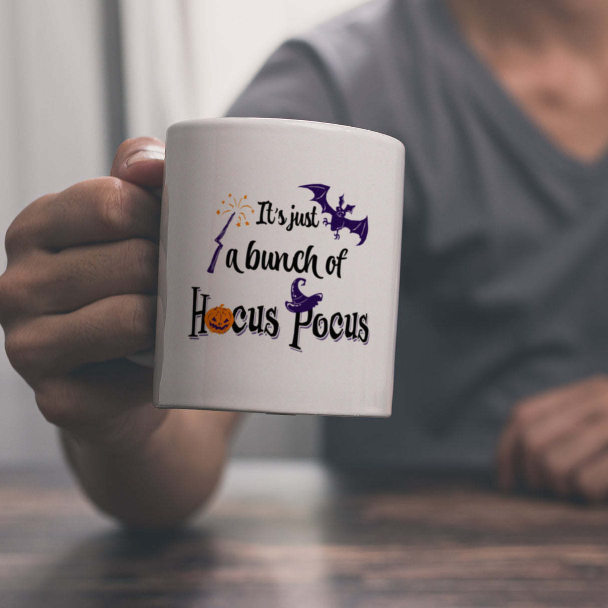 Kaffeebecher mit Halloween Motiv und Spruch - It's just a bunch of Hocus Pocus -