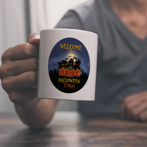 Kaffeebecher mit gruseligem Motiv und Spruch - Welcome in Halloween Town -