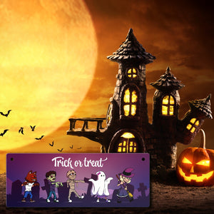 Metallschild mit Halloween-Motiv, Spruch und kleinen Monstern