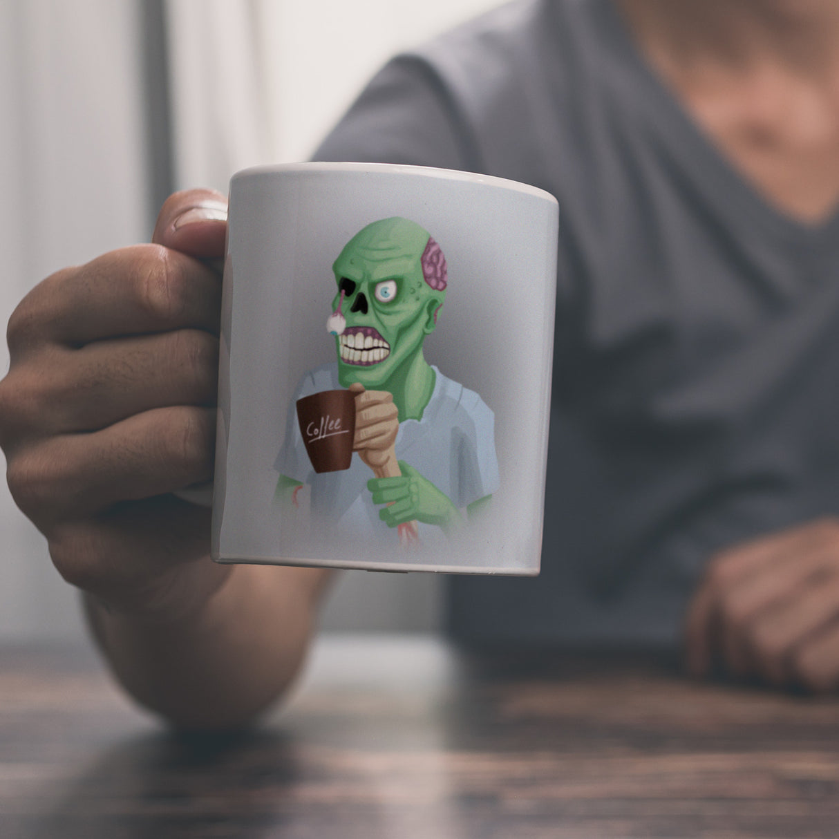 Kaffeebecher mit lustigem Motiv und Spruch - Auch Zombies brauchen Kaffee -