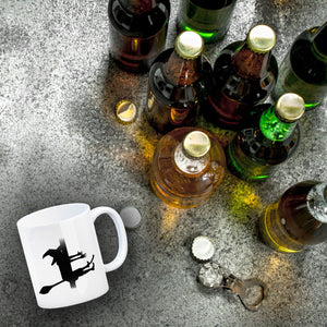 Kaffeebecher mit Hexenmotiv und lustigem Spruch - Don't drink and fly -