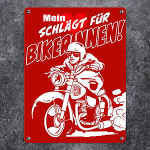 Metallschild mit Motorrad Mein Herz schlägt für Bikerinnen
