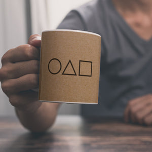 Kaffeebecher mit Serienmotiv Tintenfisch Kreis Dreieck Viereck Südkorea