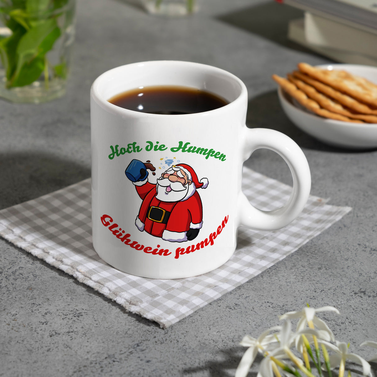 Kaffeebecher mit betrunkenem Weihnachtsmann - Hoch die Humpen, Glühwein pumpen