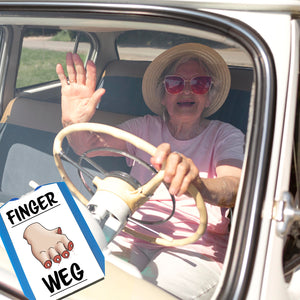 Finger weg Parkscheibe mit abgehackten Fingern und zwei Einkaufswagenchips