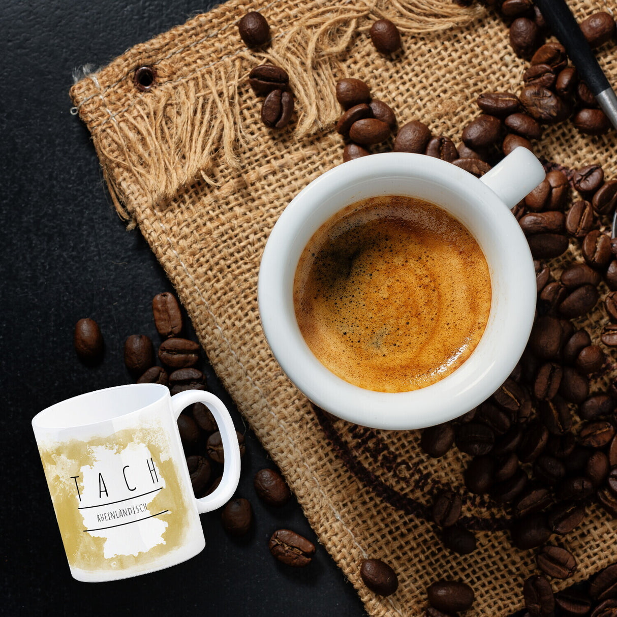 Hallo auf Rheinländisch Tach lustiger Kaffeebecher mit gelbem Hintergrund