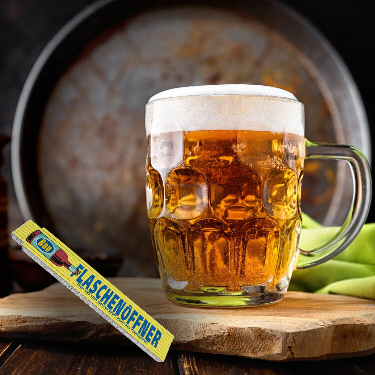Bau Flaschenöffner Meterstab aus Holz zum Thema Bier trinken