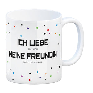 Ich liebe es, wenn meine Freundin mich zocken lässt Kaffeebecher mit Pixelherz