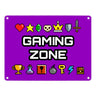Gaming Zone Metallschild mit Pixel-Items für Zocker in lila