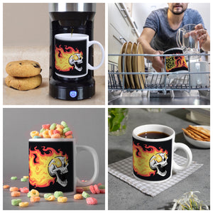 Rock n' Roll Kaffeebecher mit Flammen und Totenkopf