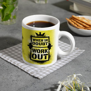 When in doubt Work out Kaffeebecher mit motivierendem Spruch in {Gelb}