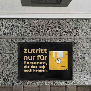 Zutritt nur für Personen, die das noch kennen Fußmatte mit Diskette