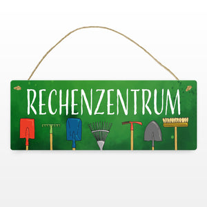 Rechenzentrum Metallschild mit Gartengeräten