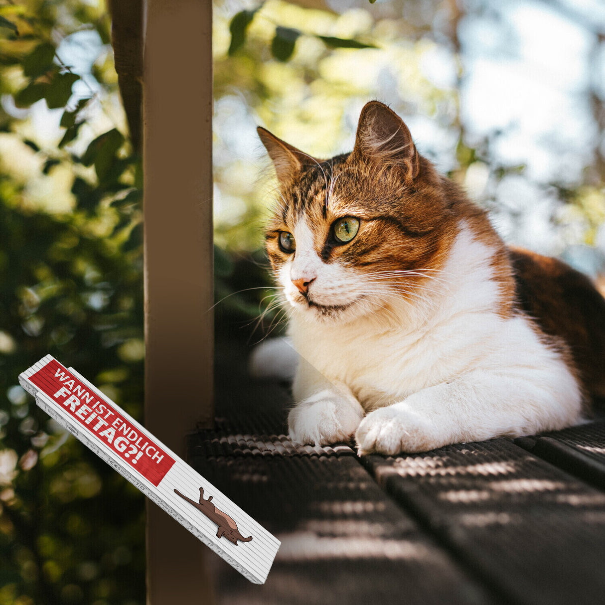 Wann ist endlich Freitag Meterstab aus Holz mit fauler Katze