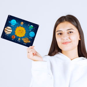 Sonnensystem Metallschild mit niedlichen Planeten