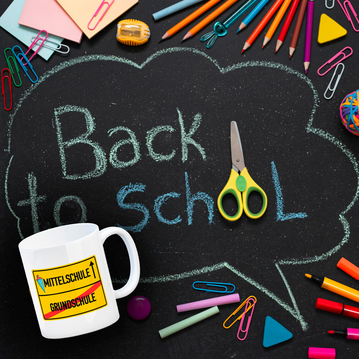 Mittelschule Ortsschild Kaffeebecher zur Einschulung