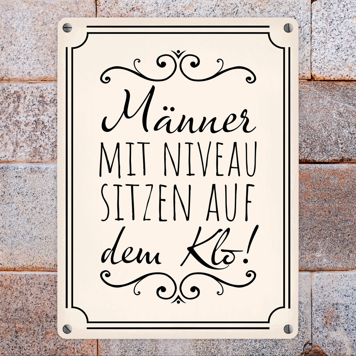 Männer mit Niveau sitzen auf dem Klo Metallschild in beige für die Toilette