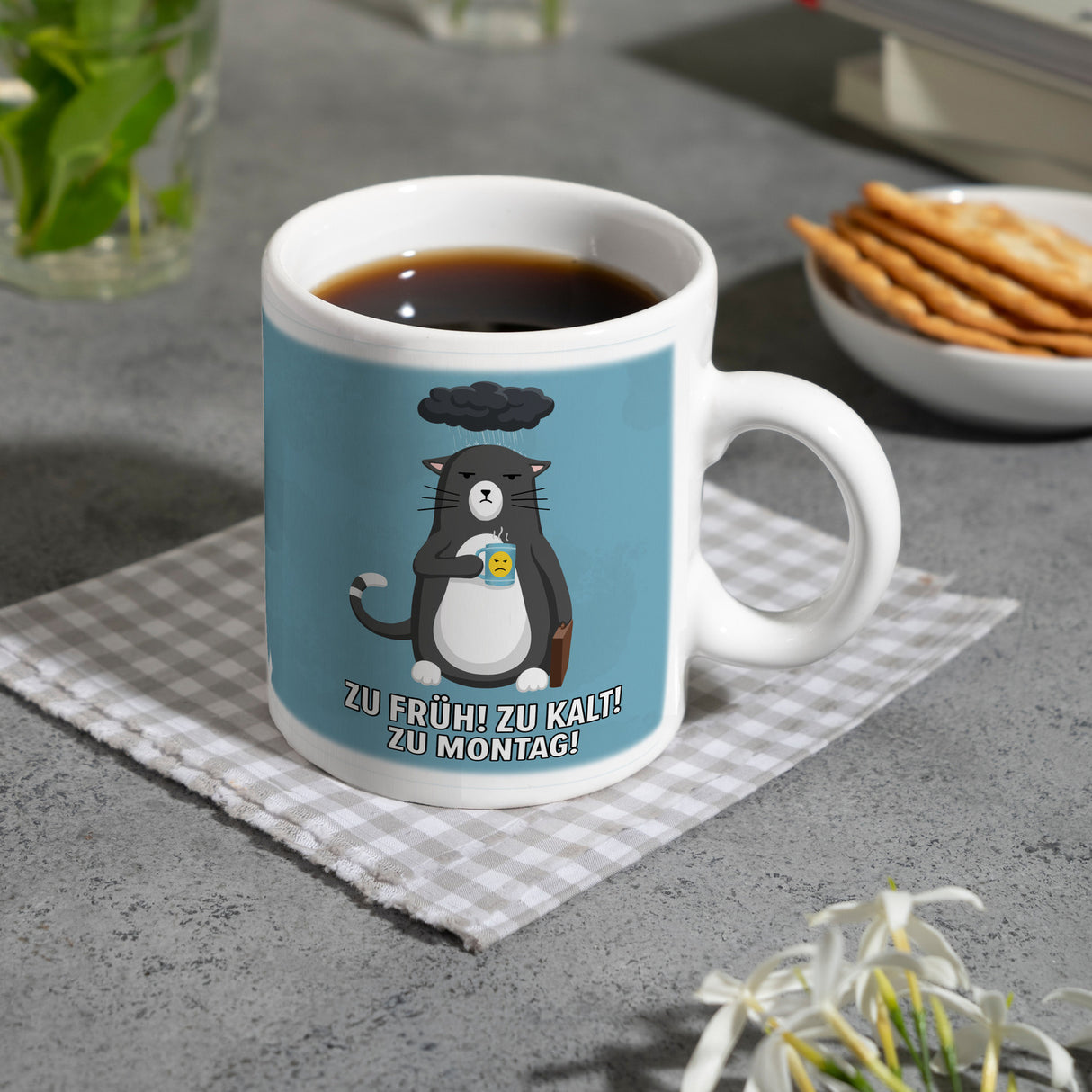 Zu früh, zu kalt, zu Montag witziger Kaffeebecher mit genervter Katze