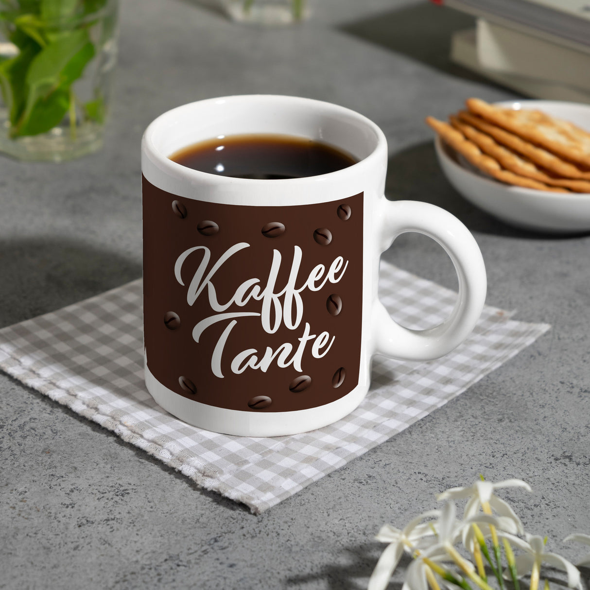 Kaffeetante Kaffeebecher zum Thema Koffeinjunkie