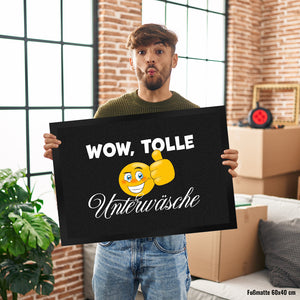 Wow tolle Unterwäsche Fußmatte mit grinsendem Emoticon