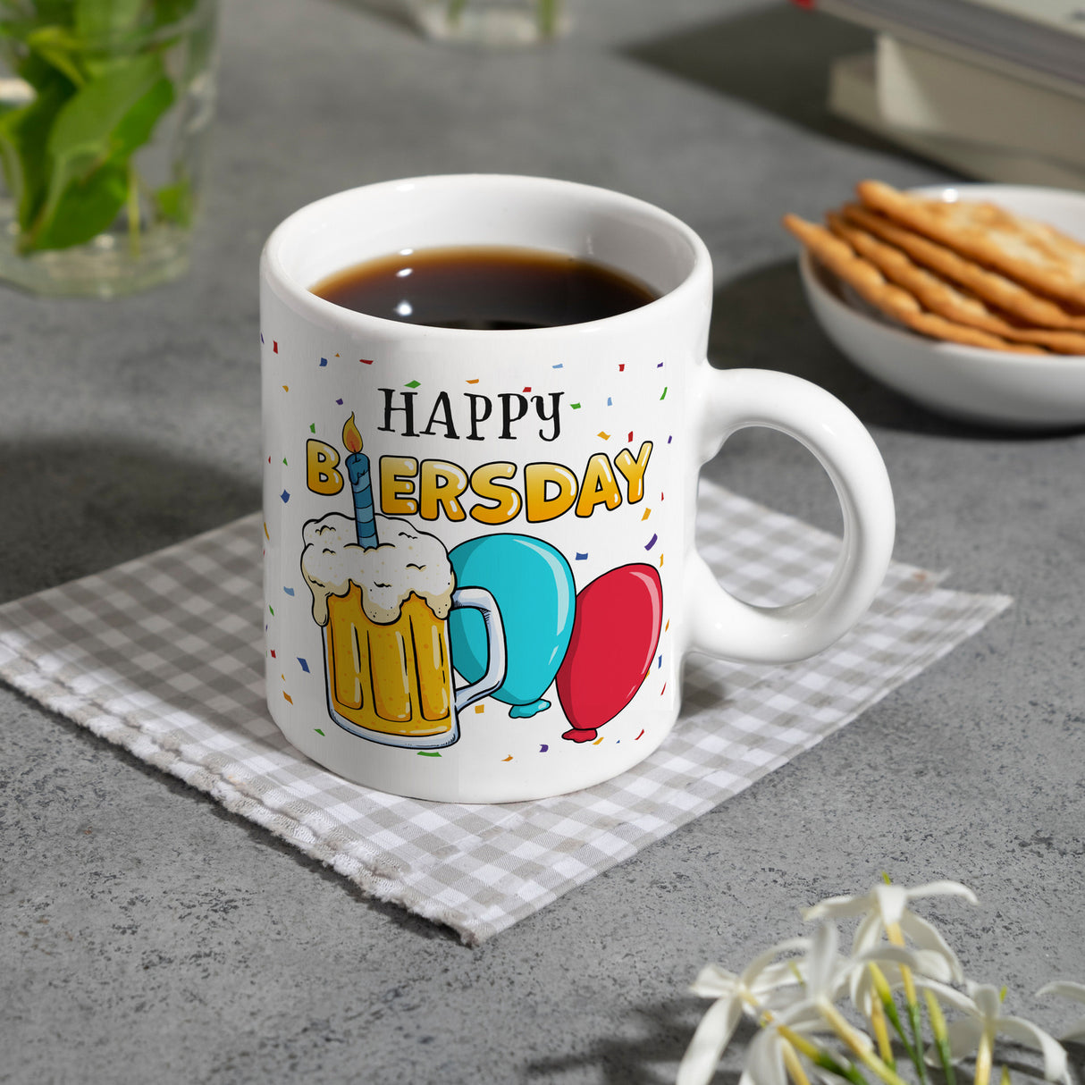 Happy Biersday Kaffeebecher mit Bier und Ballons
