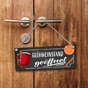 Glühweinstand geöffnet oder geschlossen Wendeschild