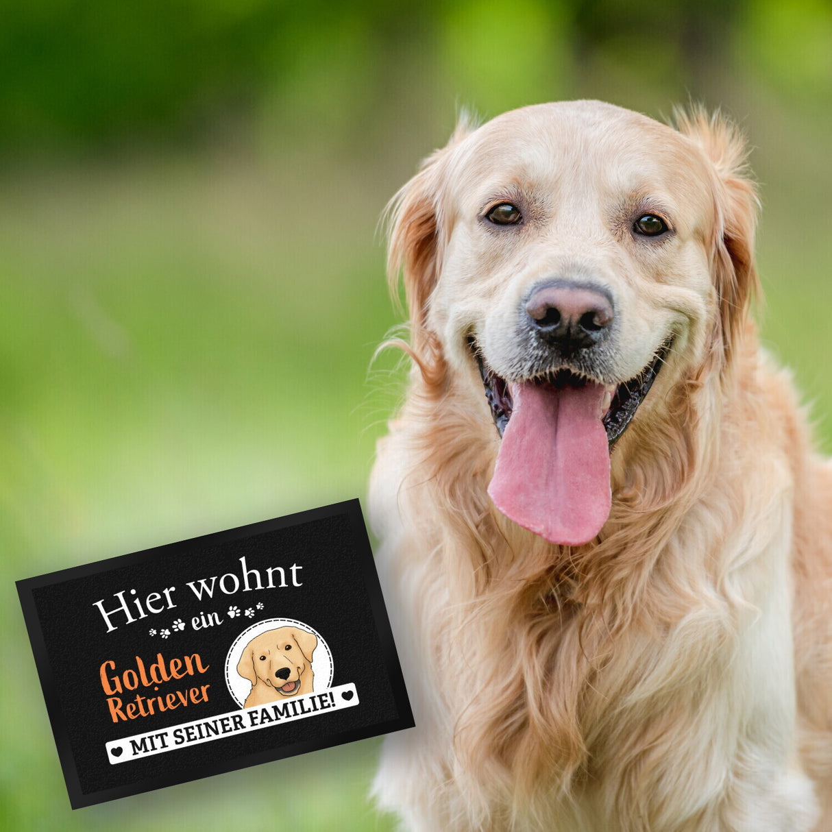 Hier wohnt ein Golden Retriever mit seiner Familie Fußmatte